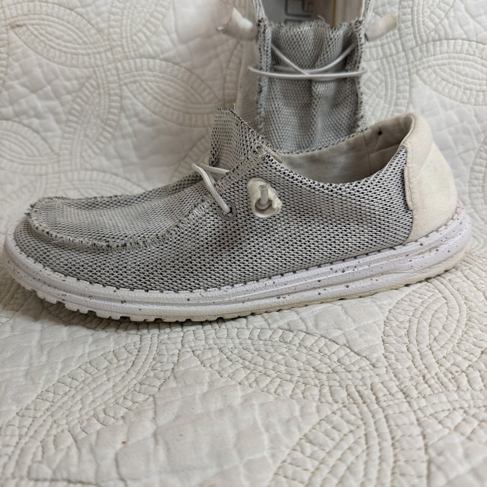 HEY DUDE Wendy Sox Stone White Women's Sz 8 Casual‎ Comfortable Slip On Shoes